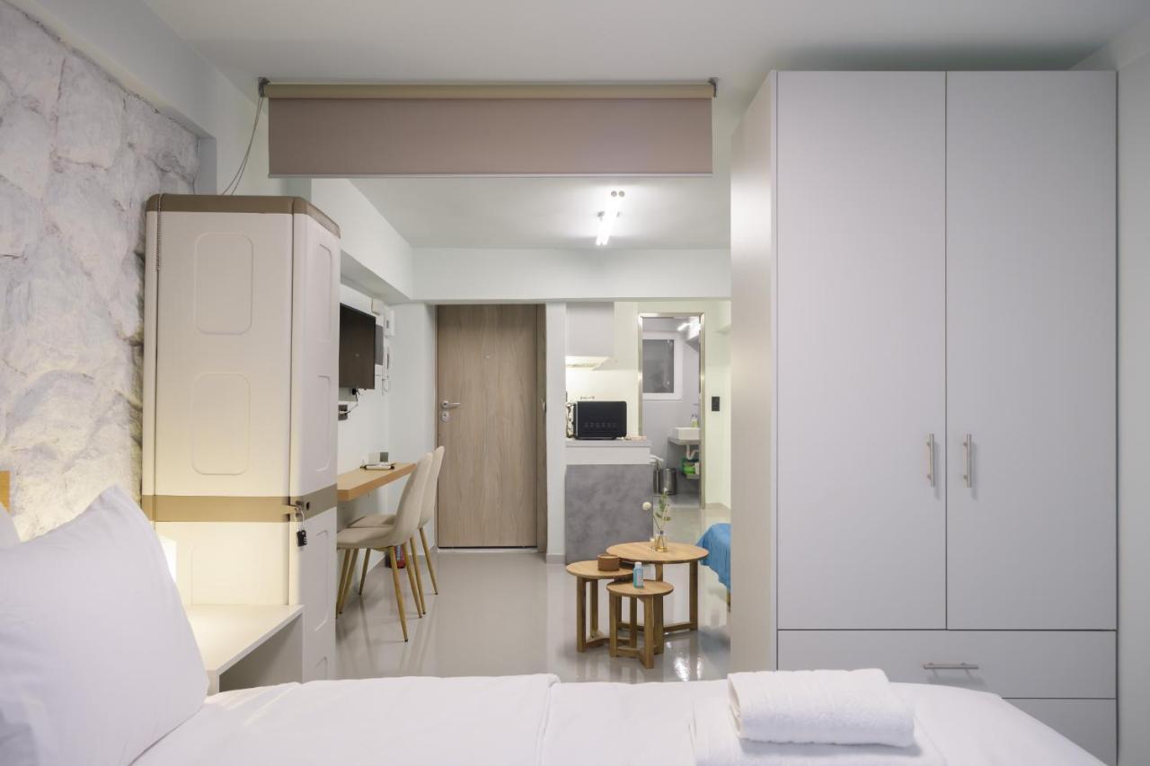Fully Renovated Underground Flat In Pagrati Apartment Athens Luaran gambar